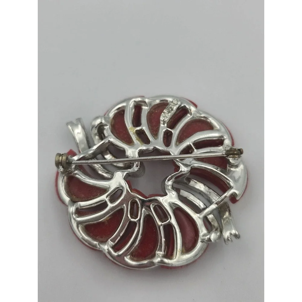 Vintage Lisner Red Thermoset Silver Tone Wreath Brooch Pin‎ Mid-Century Modern